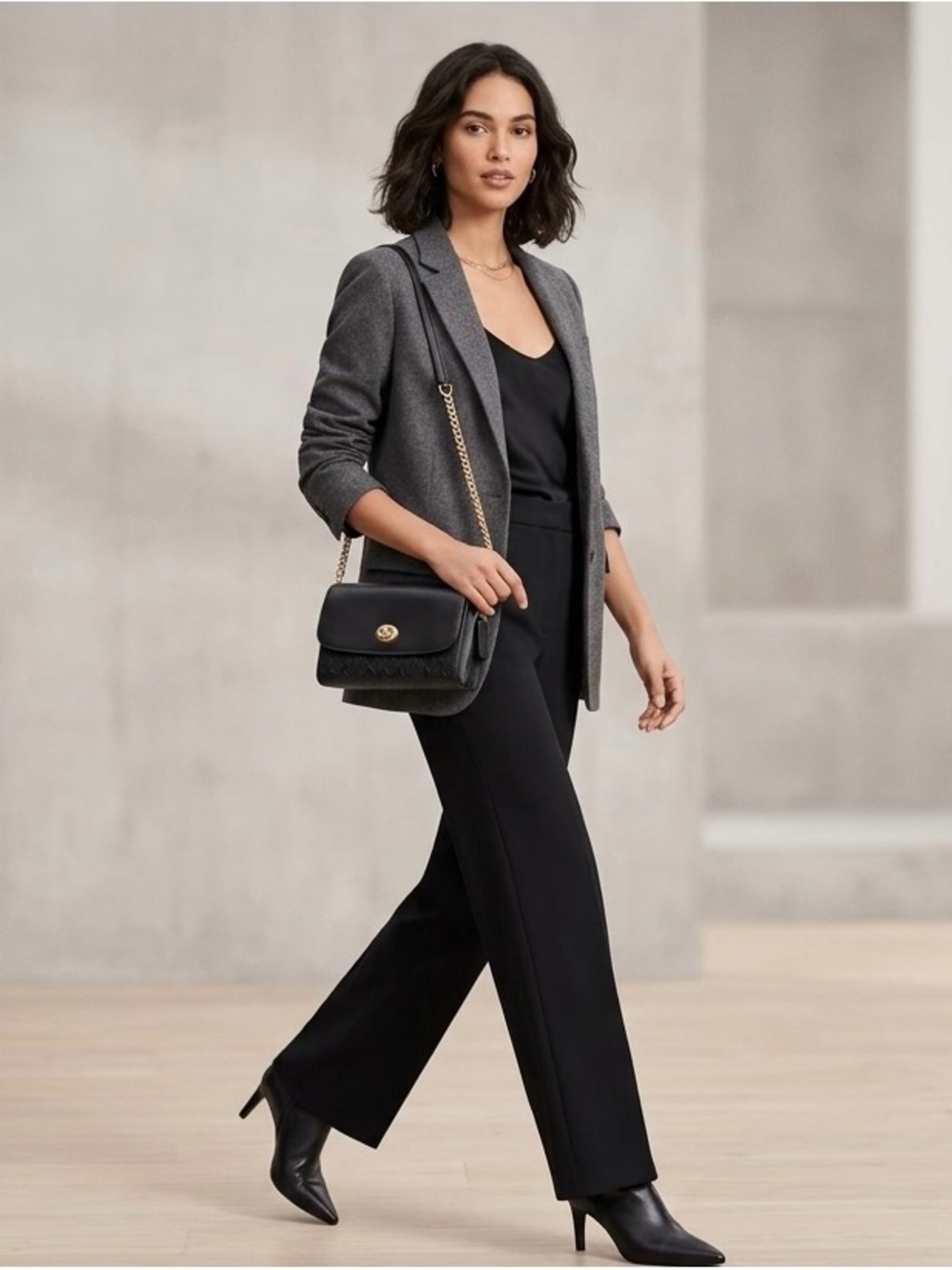 Coach Black Leather Turnlock Shoulder Bag with Gold Chain